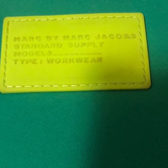 Marc Jacobs green soft laptops bag - Picture 2 of 10